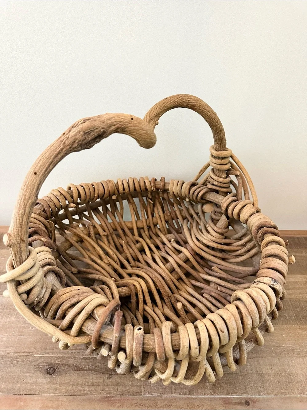 Primitive Natural Woven Thick Vine Basket with Handle - Tan Asymmetrical Gather
